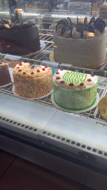 Metro Cafe Diner - Diners Near Me - Stone  Mountain, Georgia