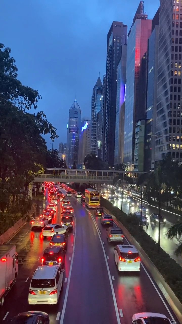 save this trip
📍 Hong Kong
🎥 JMarc Sire · Pexels
#travel #city #citybreak #skyline #wanderlust