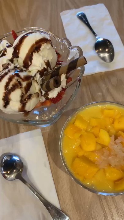 Mango Mango Dessert - it was delicious - Desserts Near Me - Brooklyn, New York