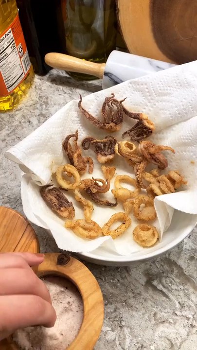 Leonard's Market - Fresh squid from Leonard's! - Seafood Markets Near Me - New York, New York
