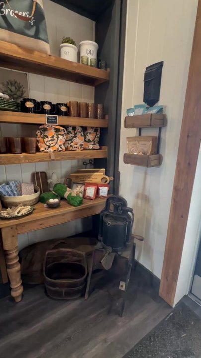 Sister's Place - Gifts and hostess stand - Southern Near Me - Williston, Florida
