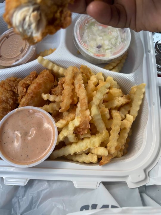 Raising Cane’s - Canes sauce - Fast Food Near Me - Waldorf, Maryland