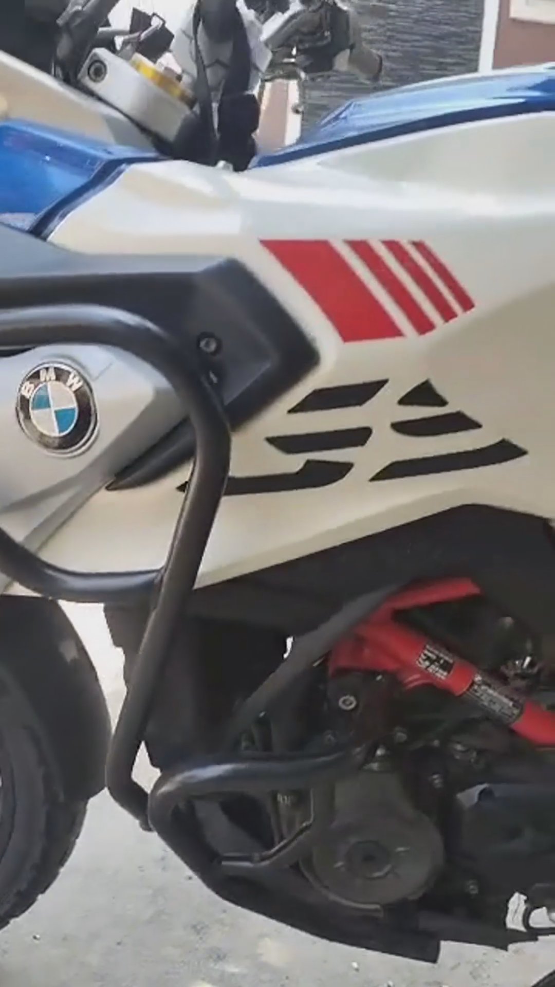 Walk-around video thumbnail