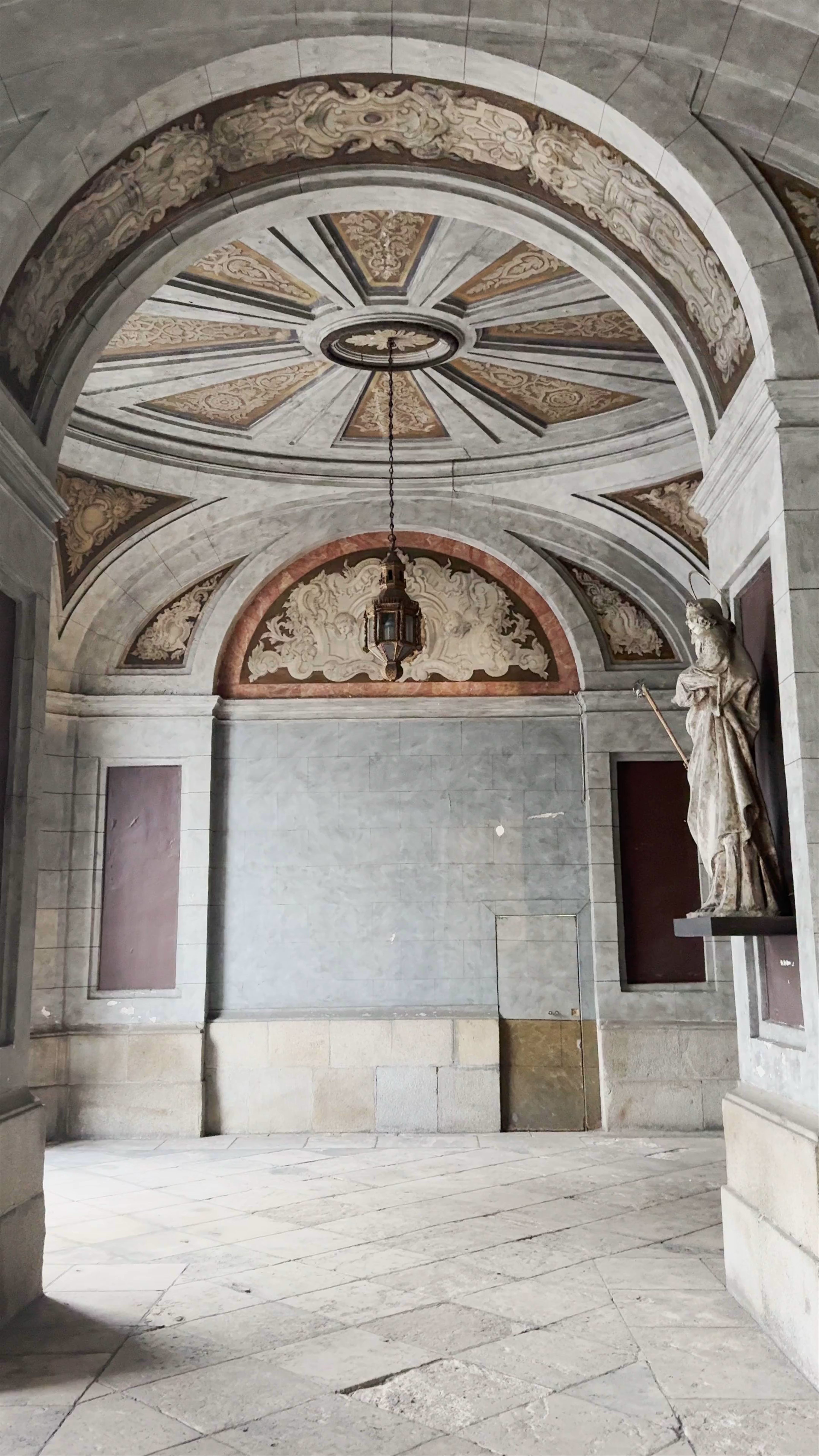 Strolling Through San José Church: Majestic Historic Architecture in Madrid