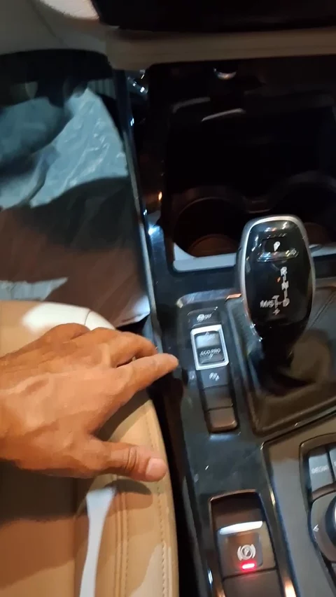 بي ام دبليو X2 20i 2021