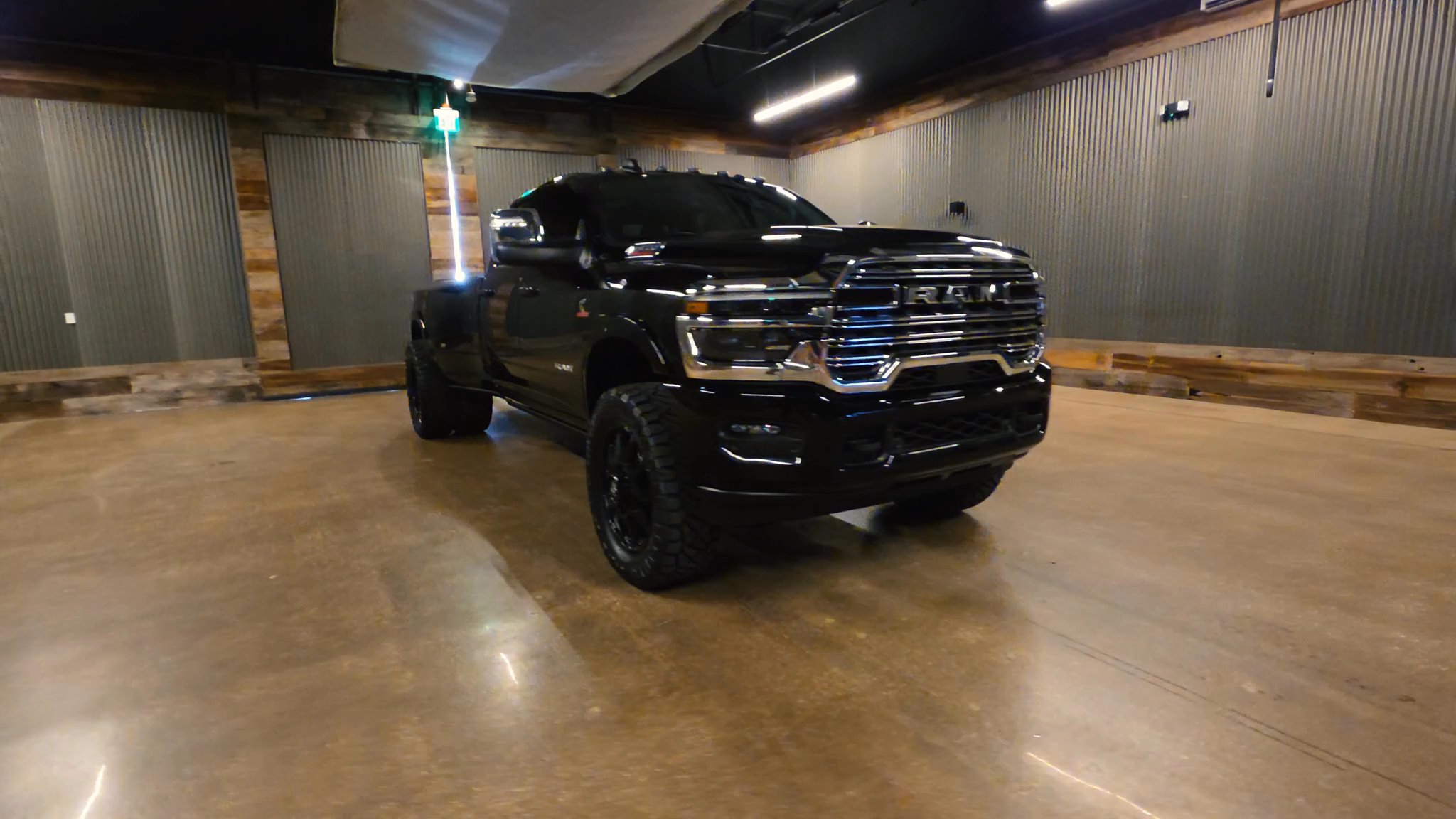 Lifted Trucks - #TX11405 - 2025 Ram 3500 Limited Longhorn Crew Cab
