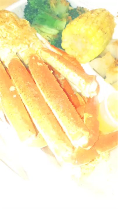 Philly's Seafood - 2 Crab Legs w/ Vegetables, YUM ! - Seafood Near Me - Philadelphia, Pennsylvania