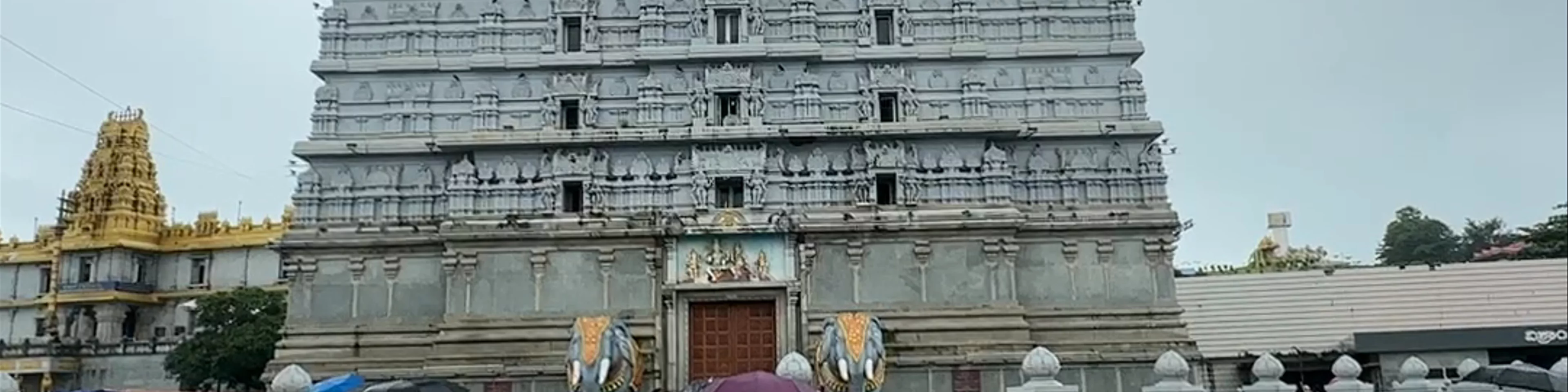 Main gopuram