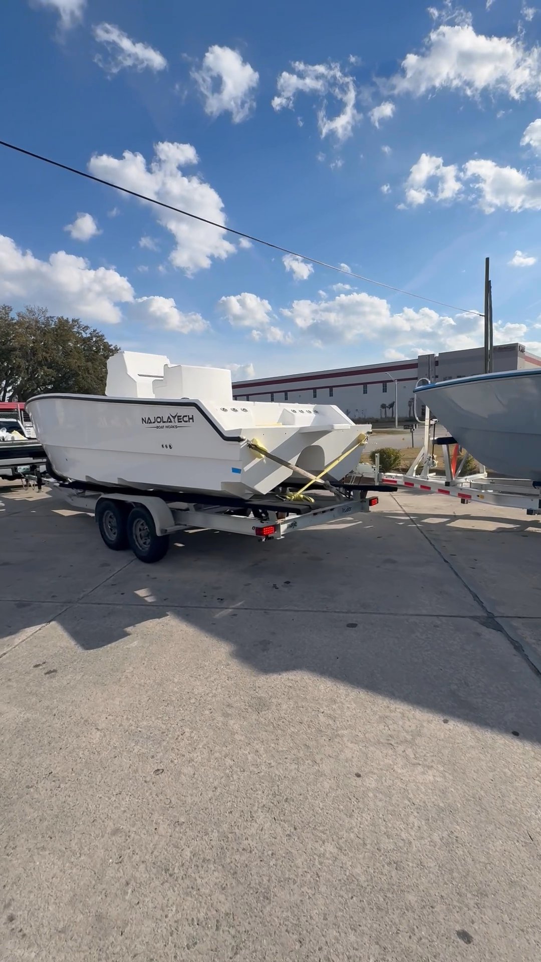 24 Bay and 24 Gulf heading to rigging