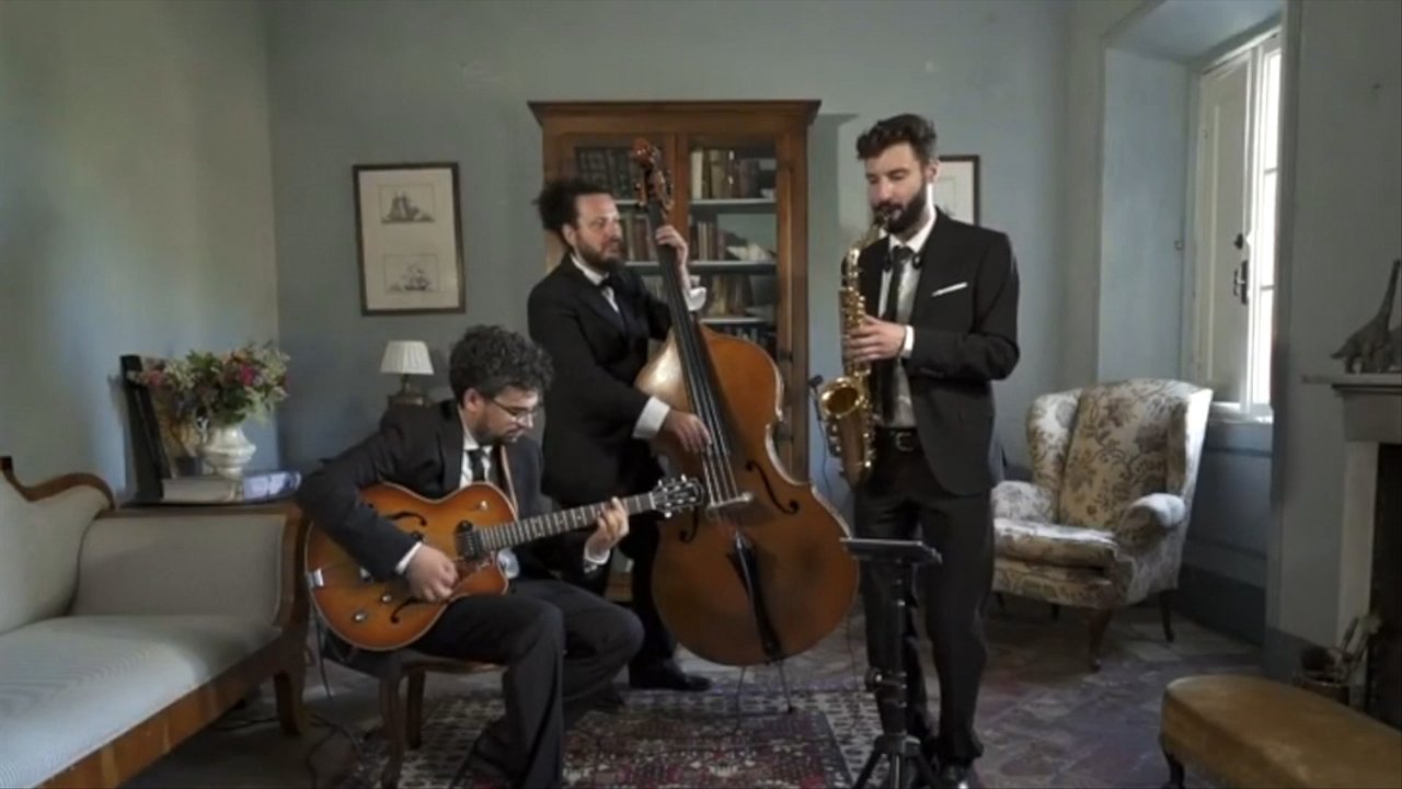 The Tuscany Swing Band - Fly Me To The Moon - video