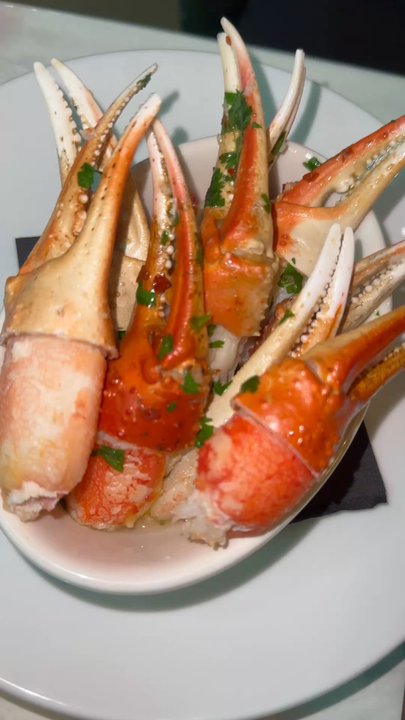 Velour - Crab claws - American Near Me - Dallas, Texas