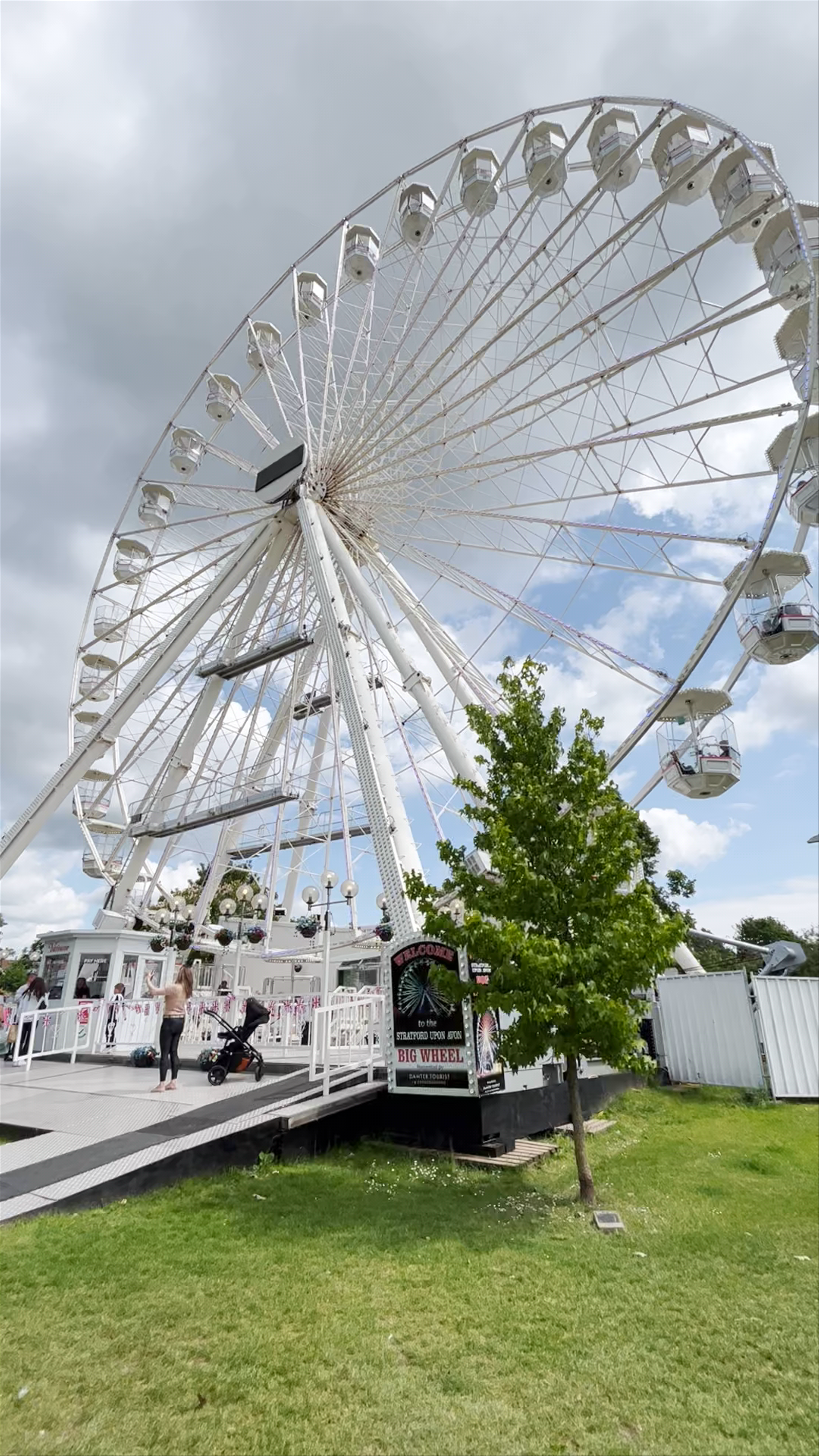 Stratford Big Wheel: Panoramic Views in Stratford-upon-Avon
