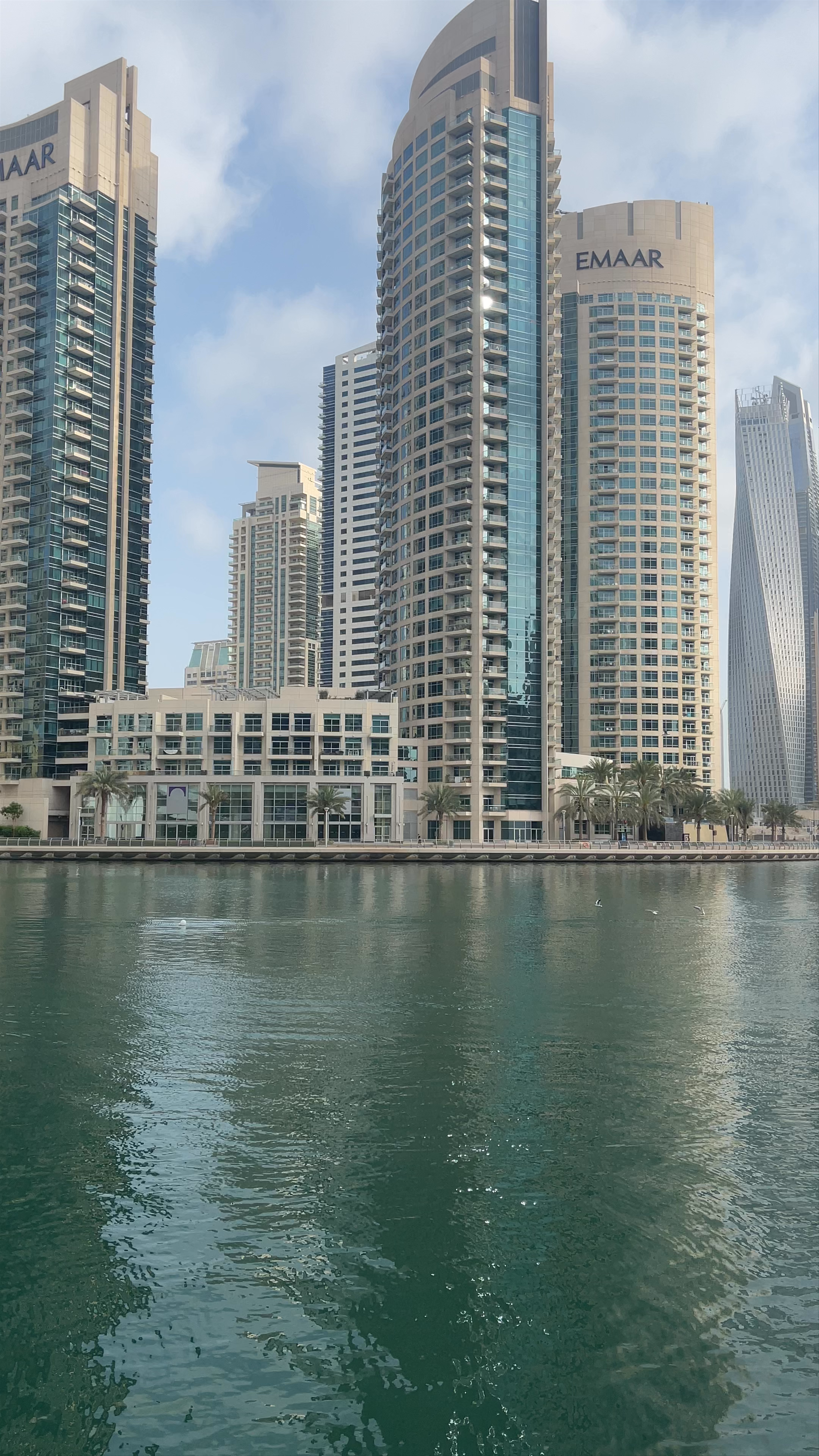 Marina Walk - Dubai - United Arab Emirates
