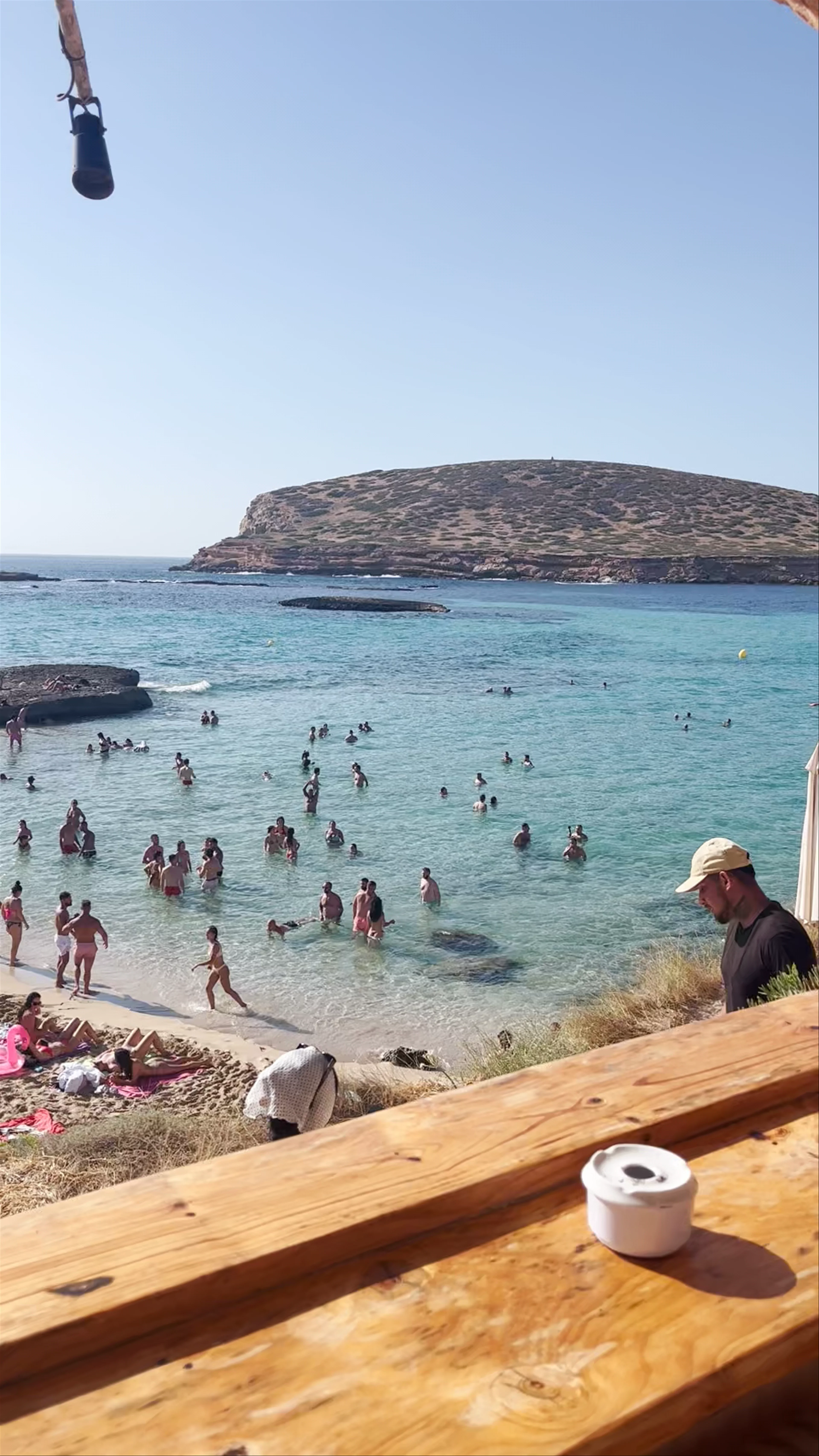 Sunset Ashram, Carretera de Cala Conta