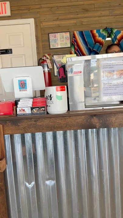 La Casa del Tamal - Interior; health rating 95. - Mexican Near Me - Athens, Alabama