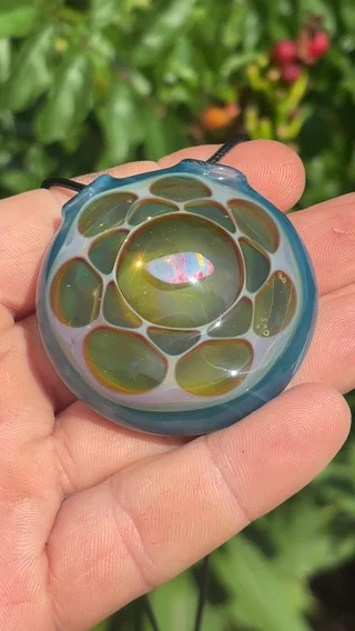 Preview pic of Opal honeycomb pendant