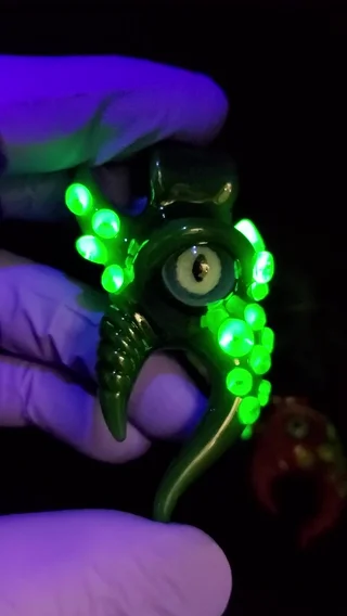Preview pic of Pearl green  alien key