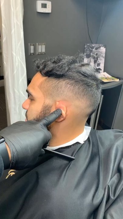 RightOnQ Barber Studio - Barbers Near Me - Tacoma, Washington