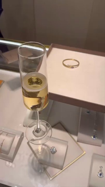 BVLGARI - Quick transaction with no conversation just standing. - Jewelry Near Me - Costa Mesa, California