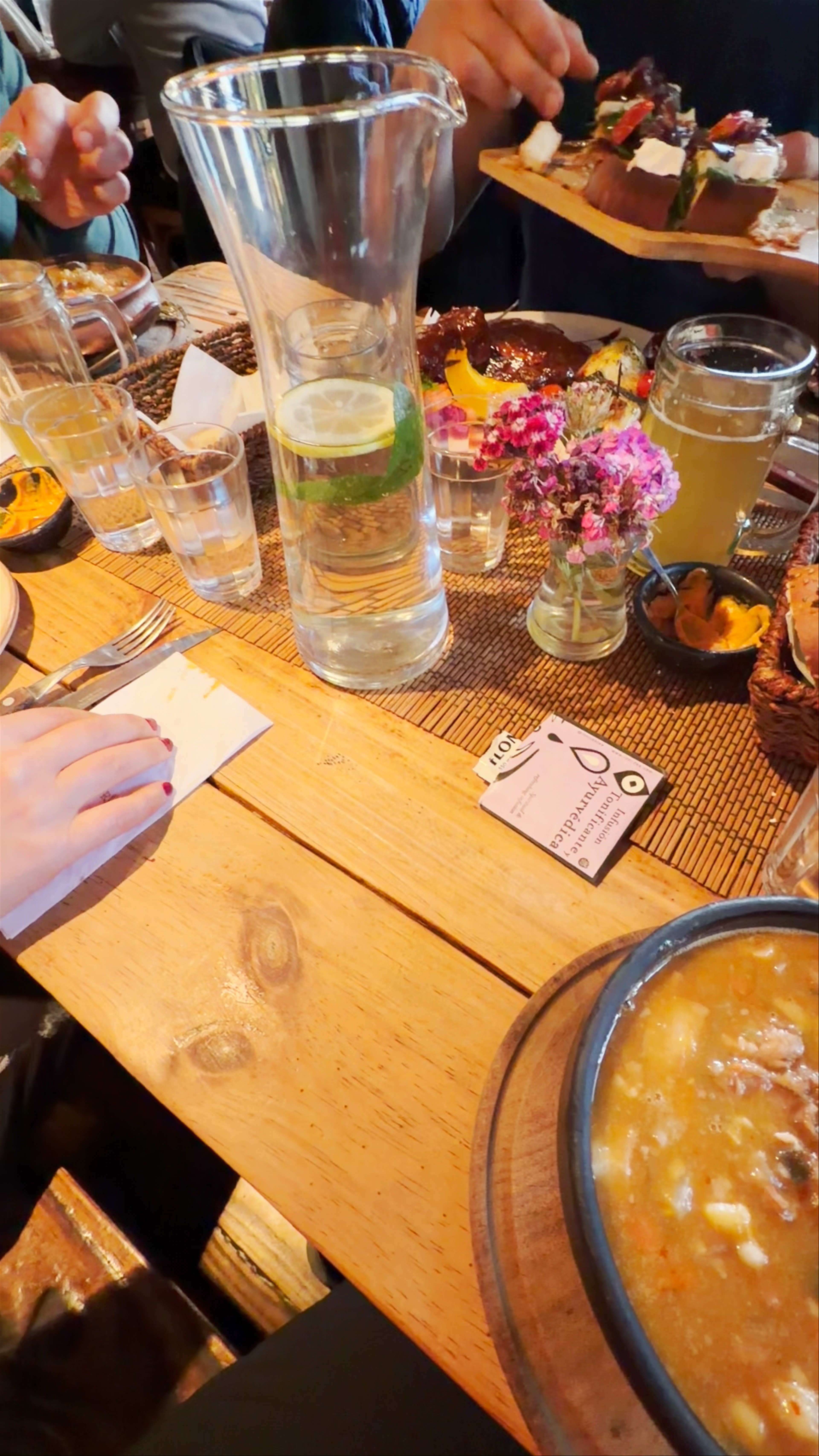 Cerveza Patagonia at Refugio Calafate: Cozy Culinary Moments in Santa Cruz