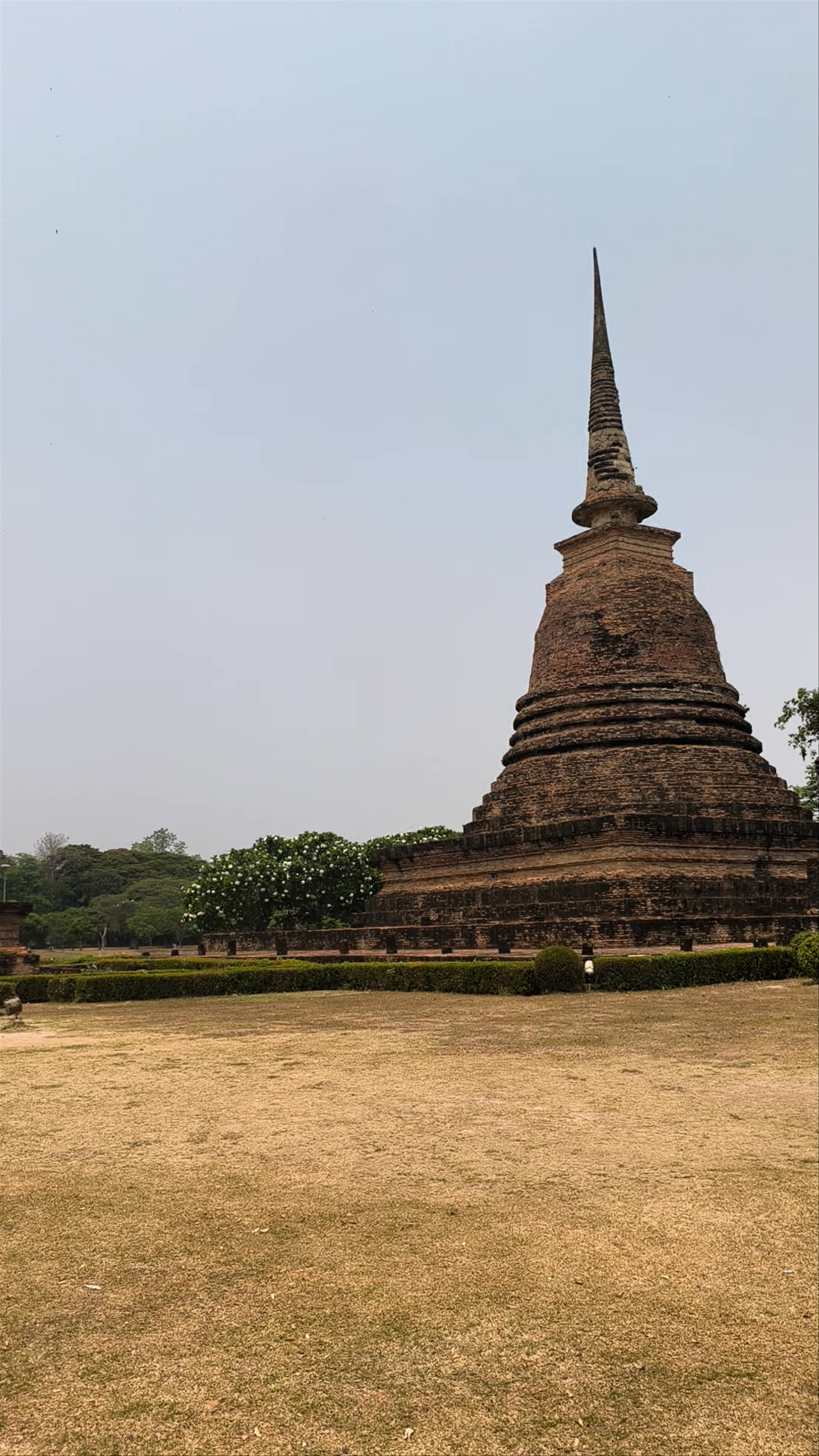 Wat Sa Si: Tranquil Ancient Temple in Sukhothai, Thailand