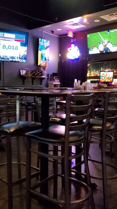Twisted Bar and Grill - Cocktail Bars Near Me - The Colony, Texas