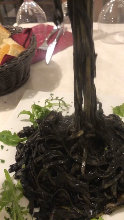 Al Redentor - Tagliatelle squid ink pasta with cuttlefish - Seafood Near Me - Venezia, VE