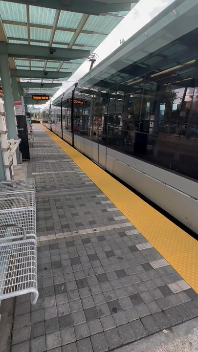 METRORail - MetroRail red line - Public Transportation Near Me - Houston, Texas