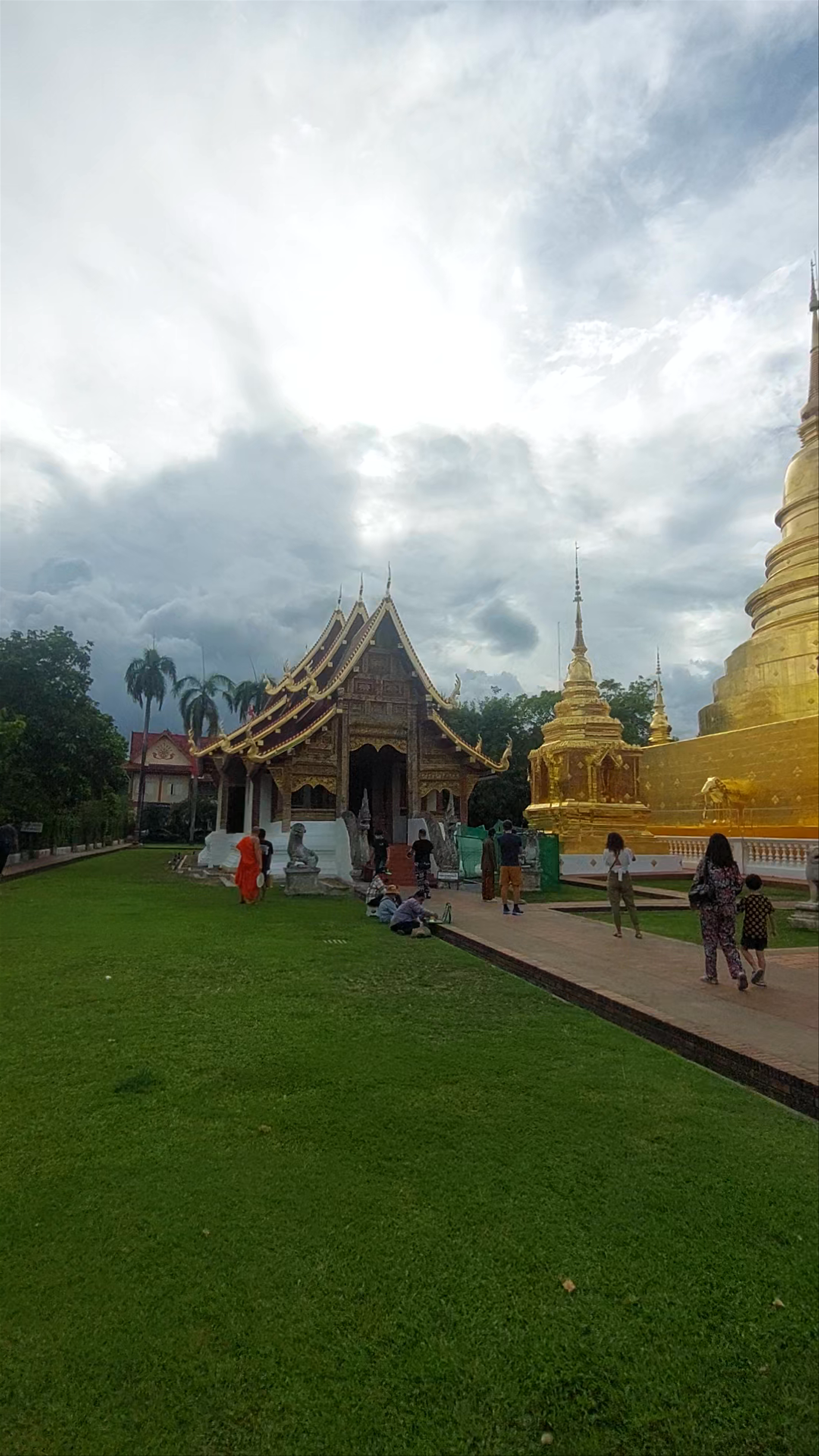 Wat Phra Singh: Golden Serenity in Chiang Mai