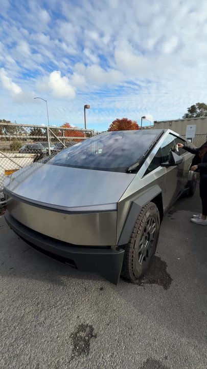 Tesla Motors - Car Dealers Near Me - Corte Madera, California