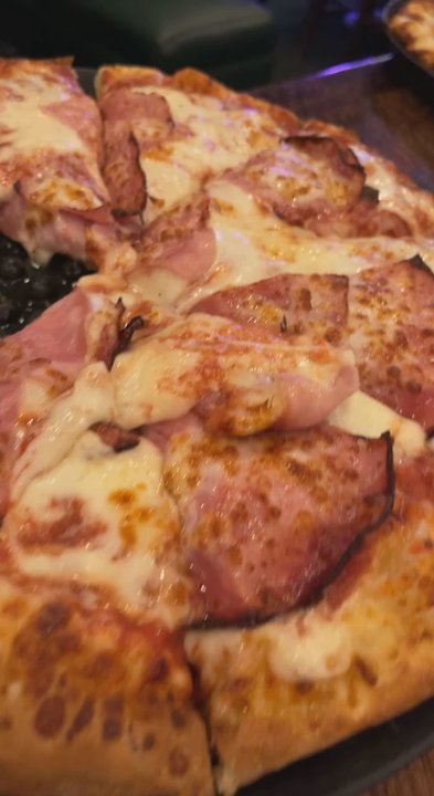Lamppost Pizza - Pizza Near Me - Vista, California