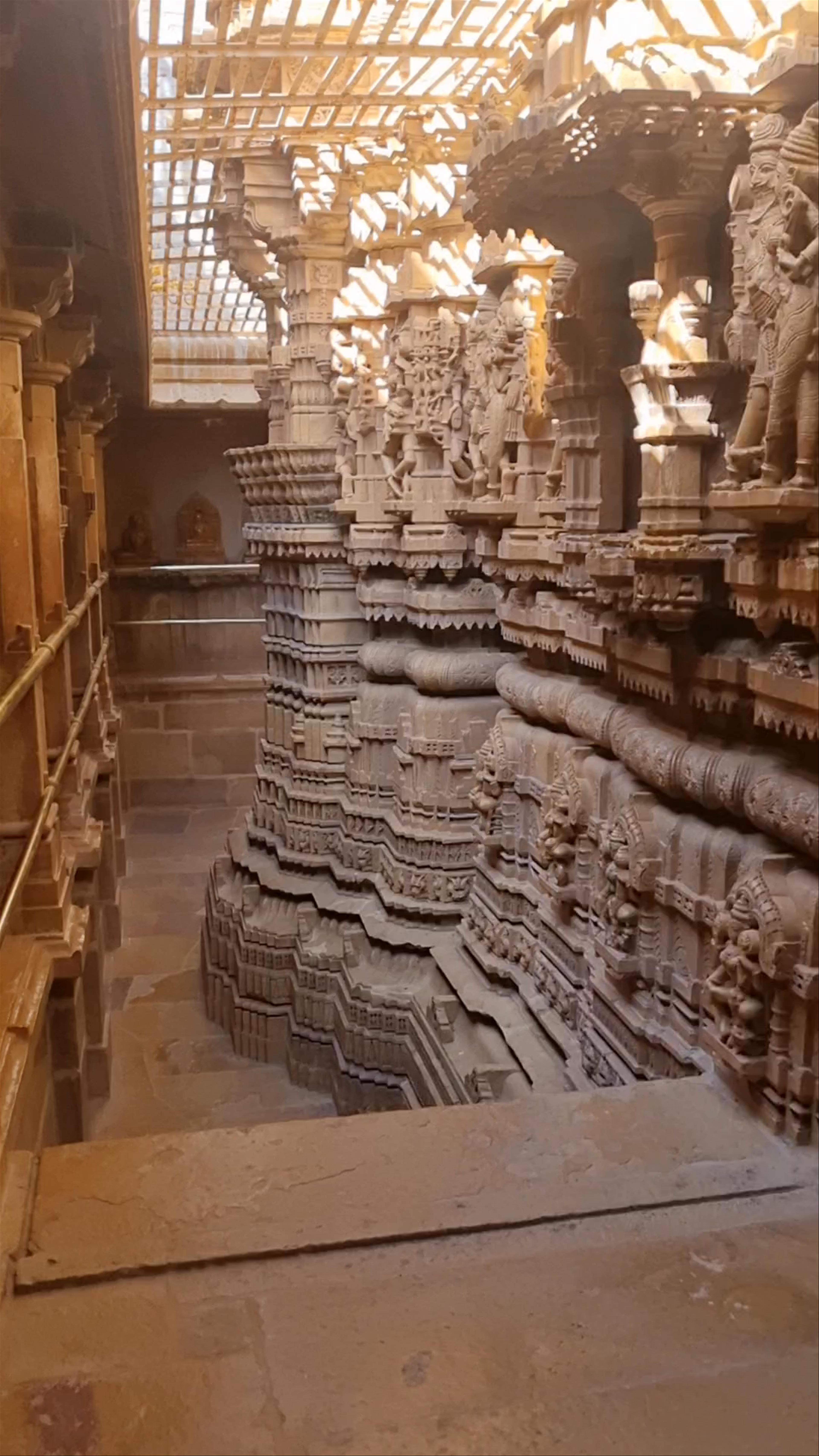 Chandraprabhu Jain Temple: Intricate Stone Carvings in Jaisalmer