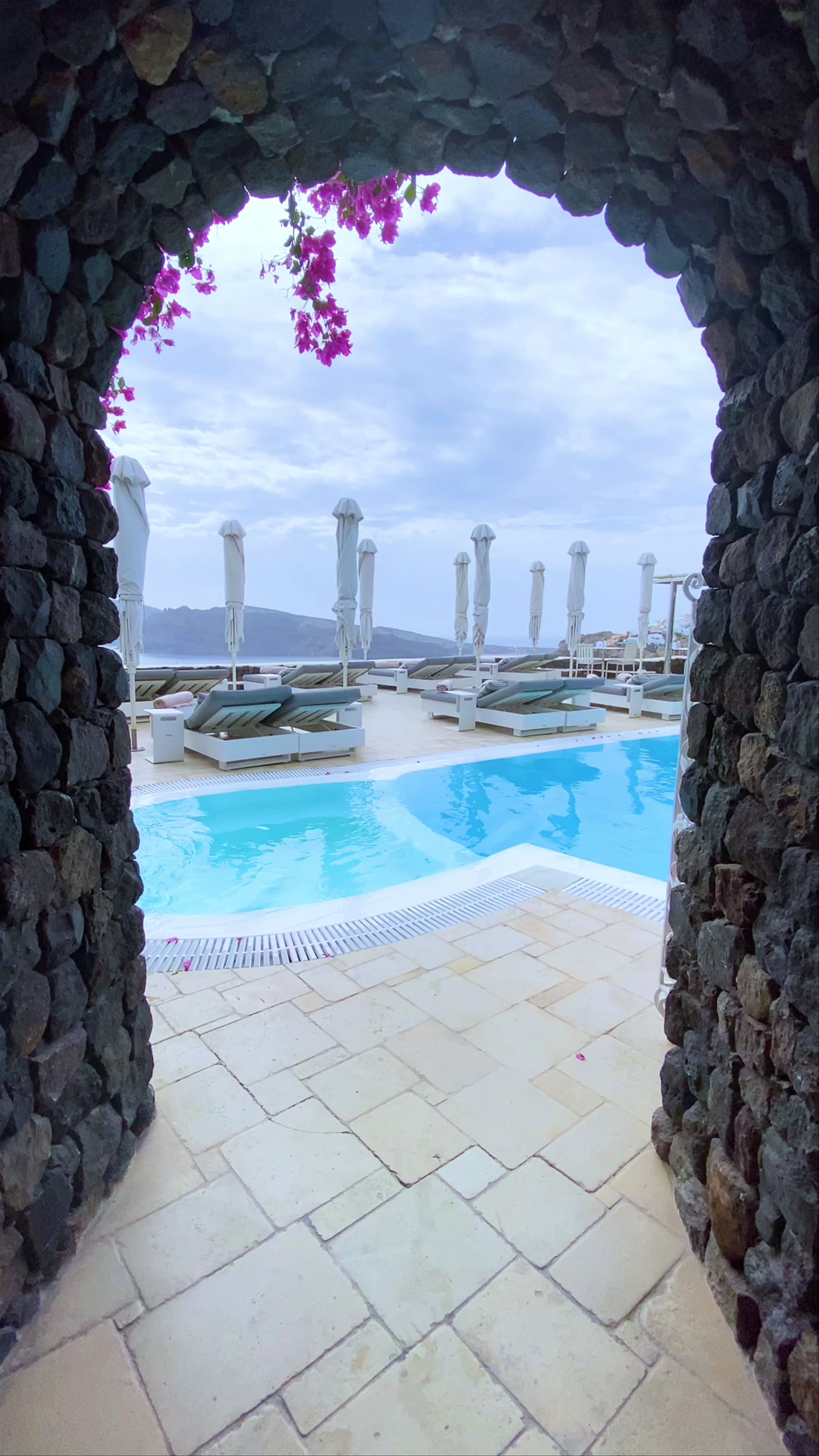 Canaves Oia Suites