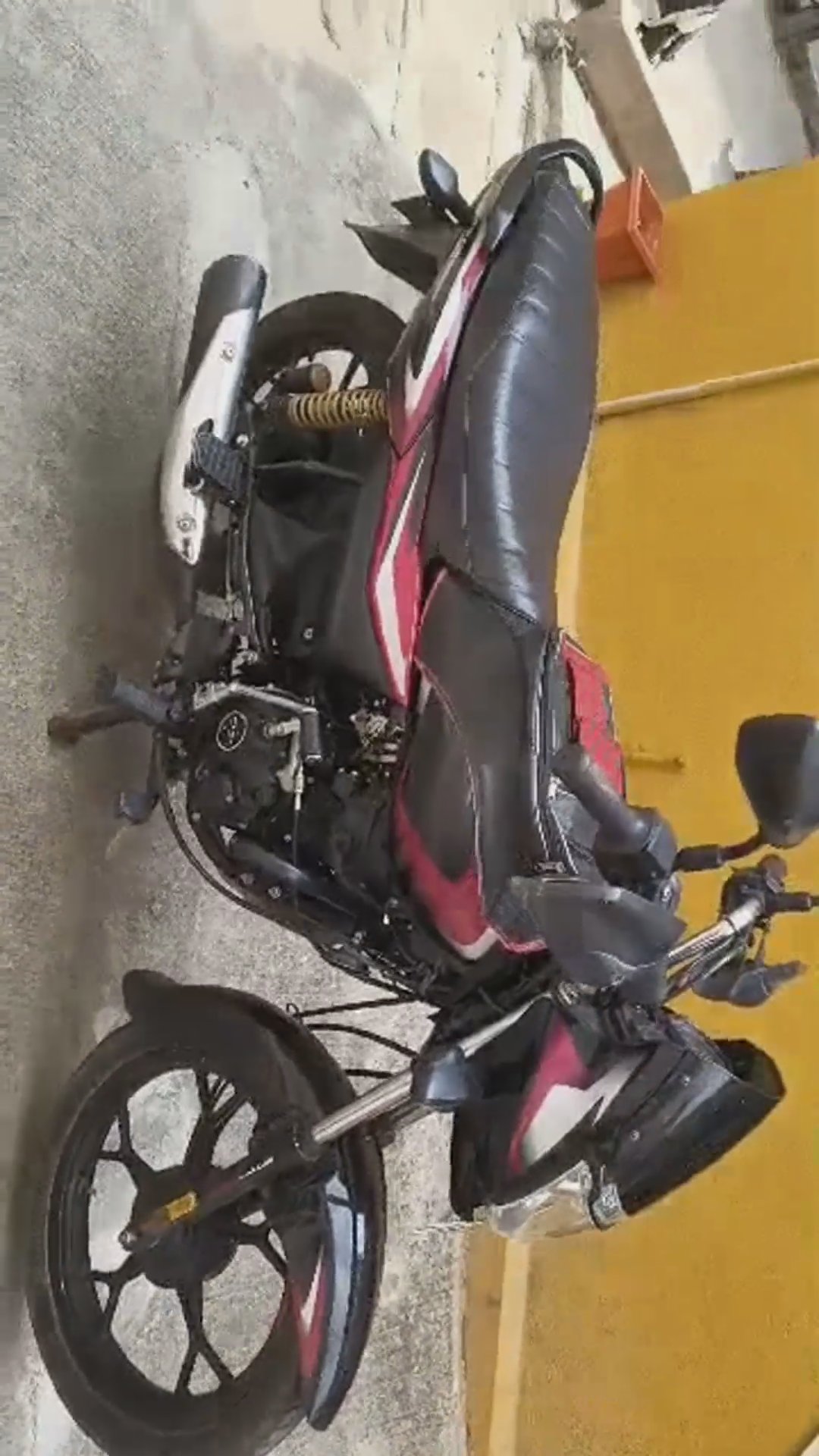 Walk-around video thumbnail