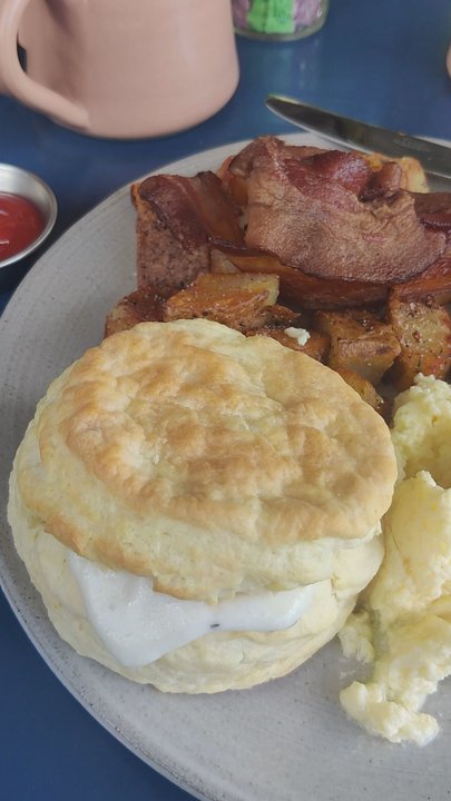 Milo - Standard 2 eggs + stuff breakfast. Surprised by the powdered eggs but good food otherwise! - Breakfast & Brunch Near Me - Waco, Texas