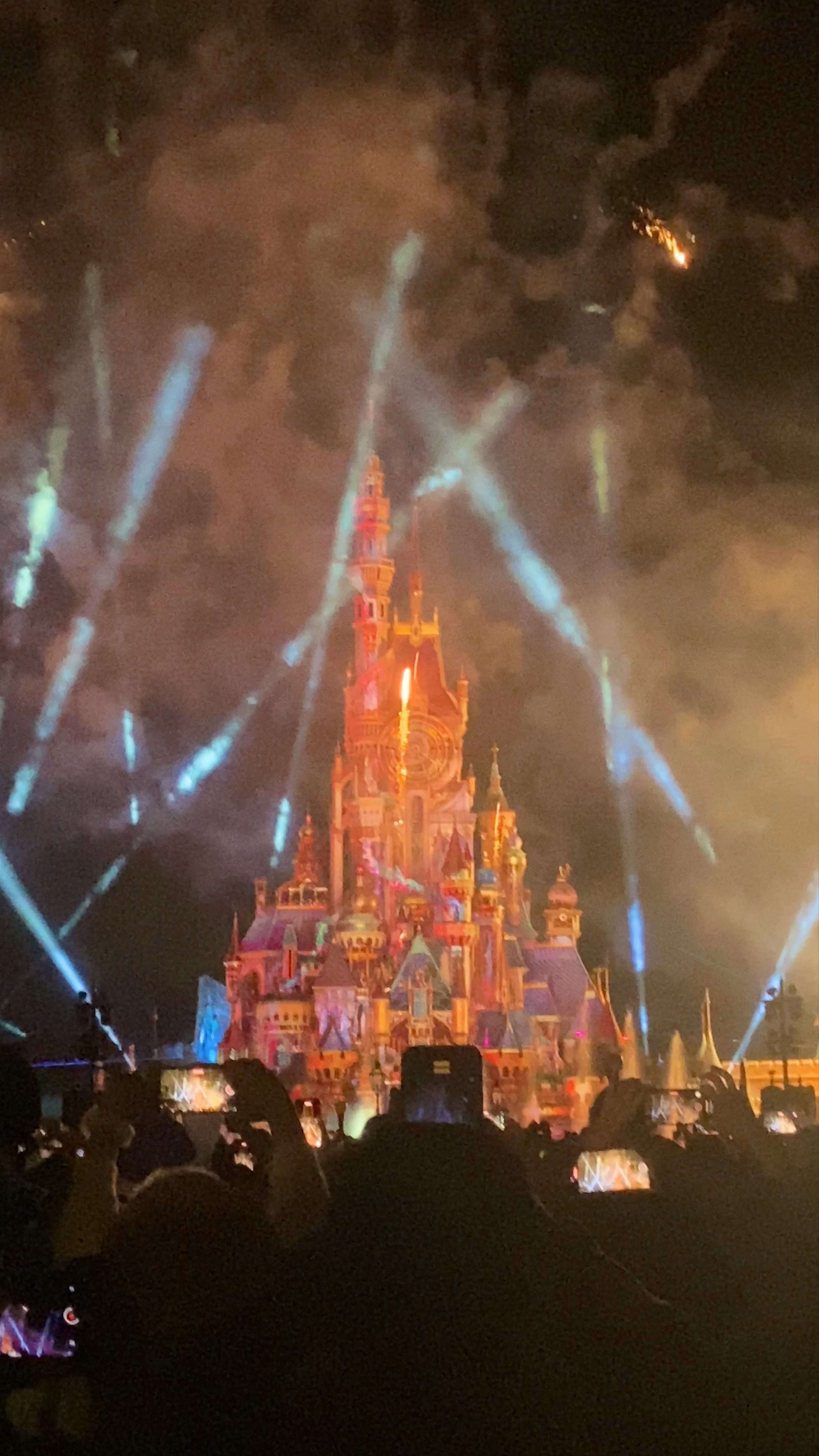 Hong Kong Disneyland Castle Hub