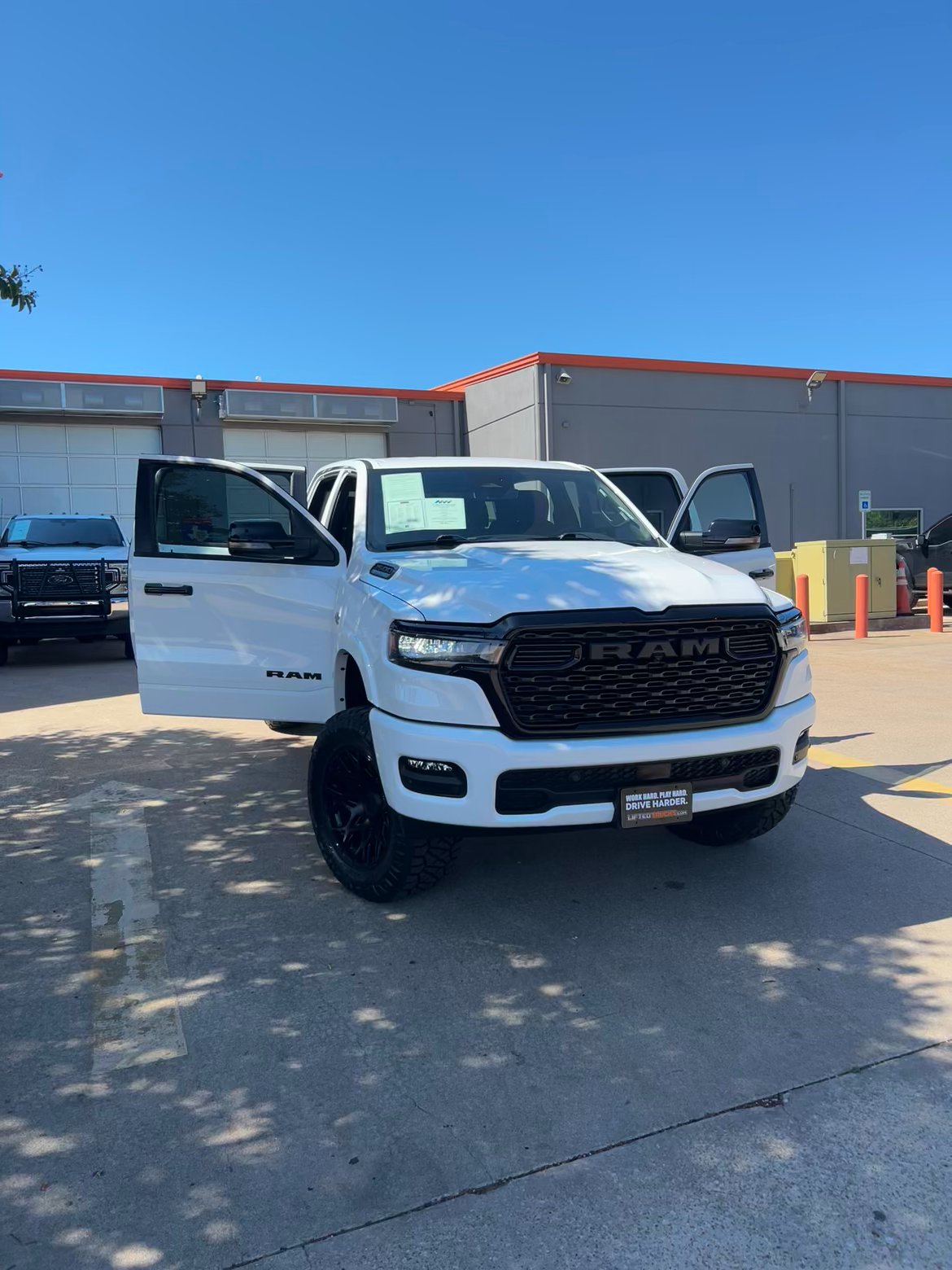 Lifted Trucks - #TX10863 - 2026 Ram 1500 Lone Star Crew Cab