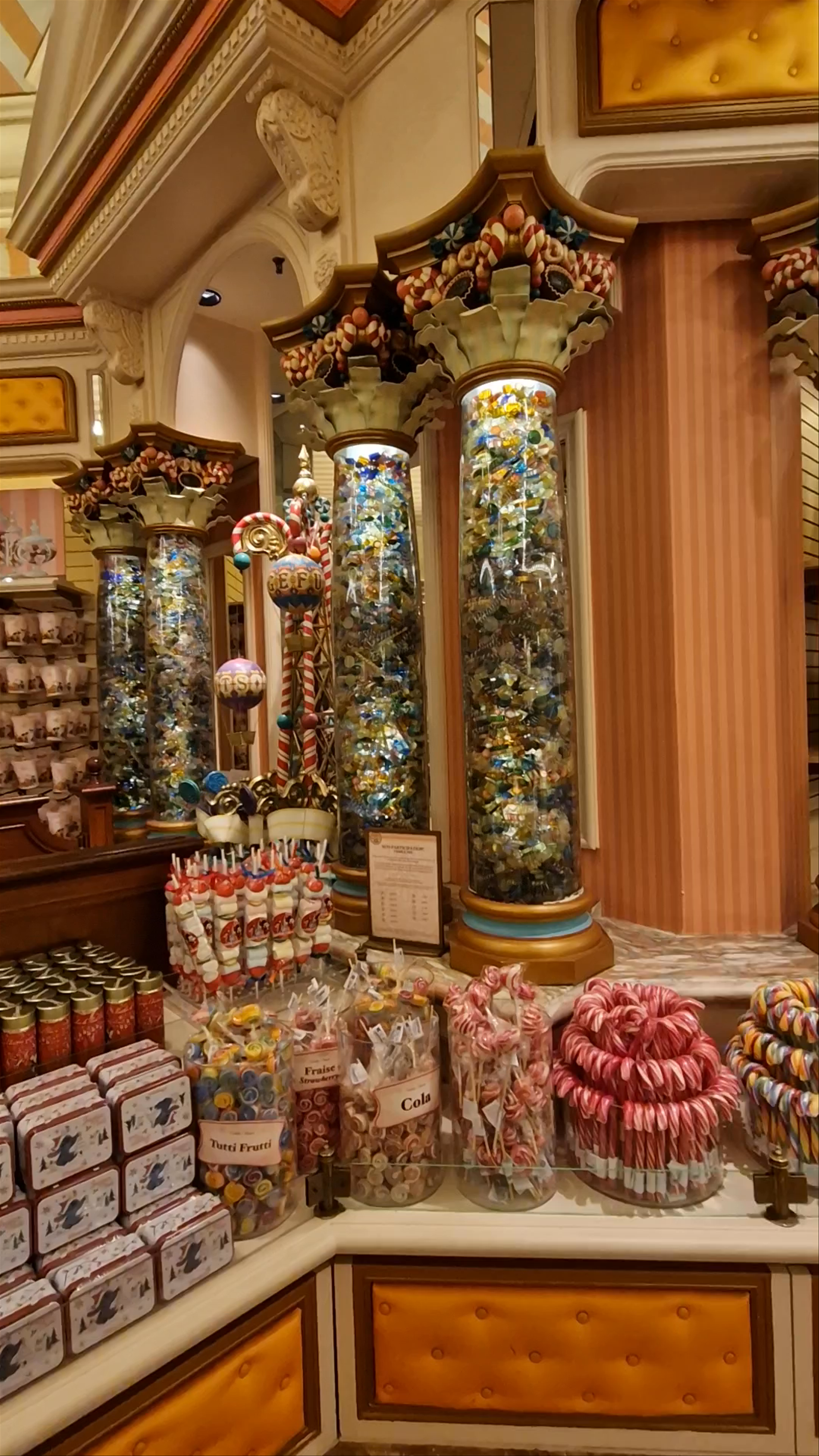 Boardwalk Candy Palace: Sweet Nostalgia in Disneyland Paris