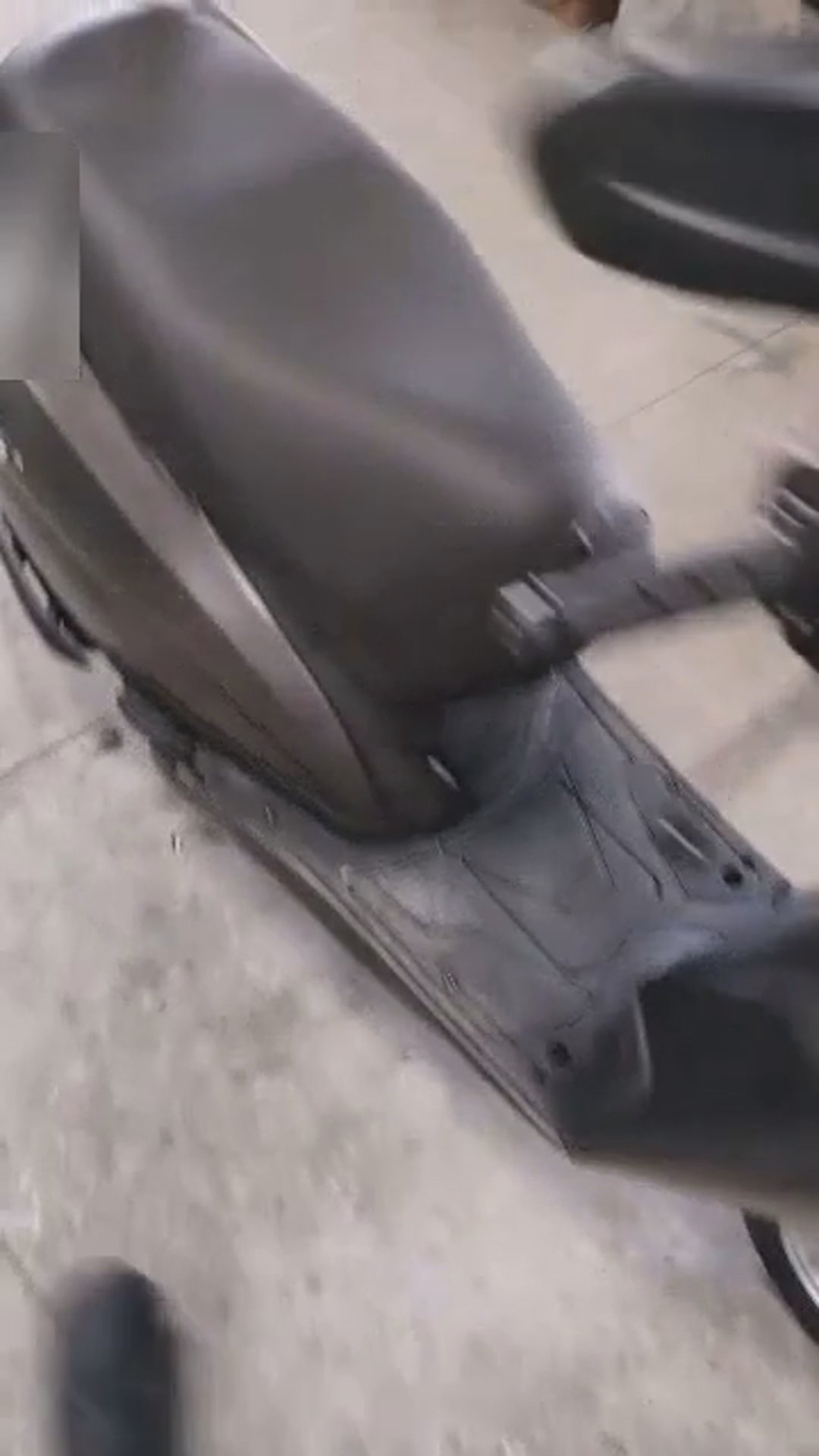 Walk-around video thumbnail