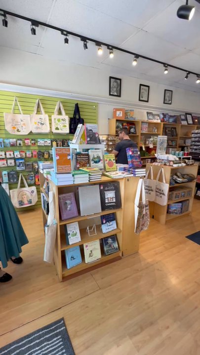 Leigh's Favorite Books - Bookstores Near Me - Sunnyvale, California