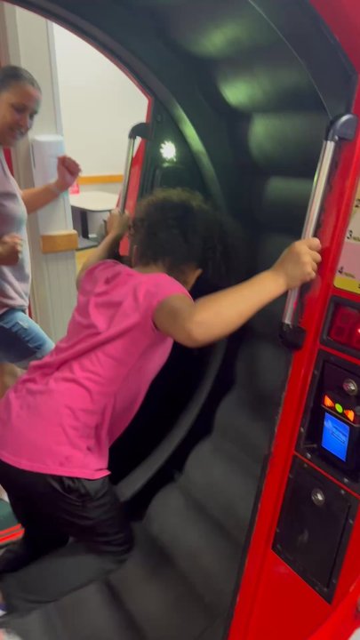 Chuck E. Cheese - Pizza Near Me - Tampa, Florida