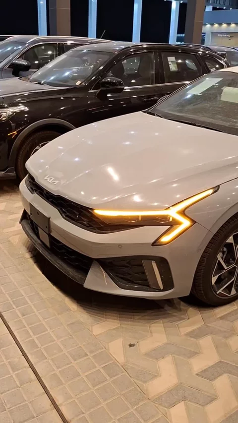 كيا K5 GT Line 2025