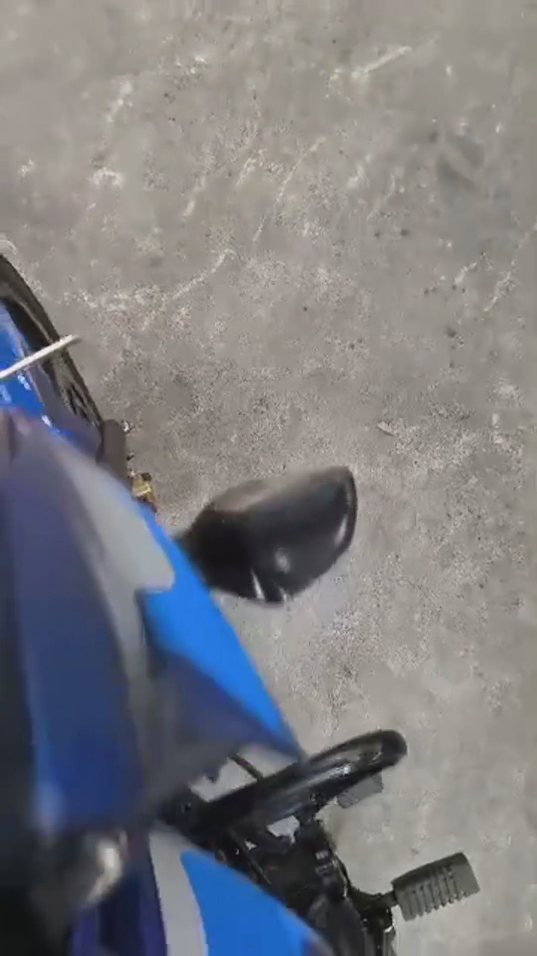 Walk-around video thumbnail