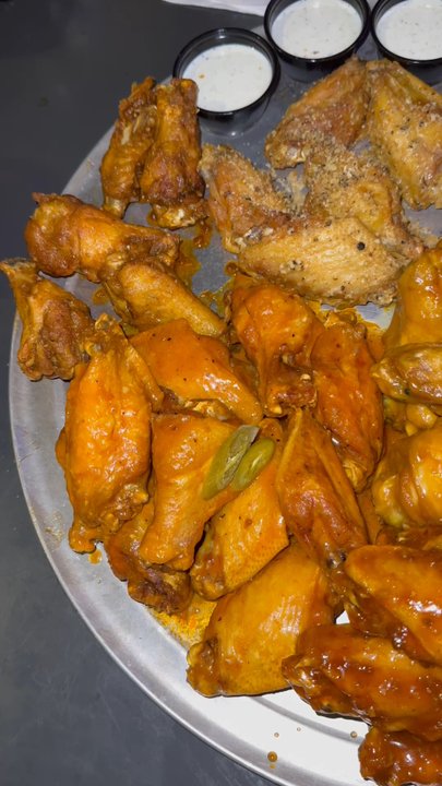 Pluckers Wing Bar - Allen - Chicken Wings Near Me - Allen, Texas