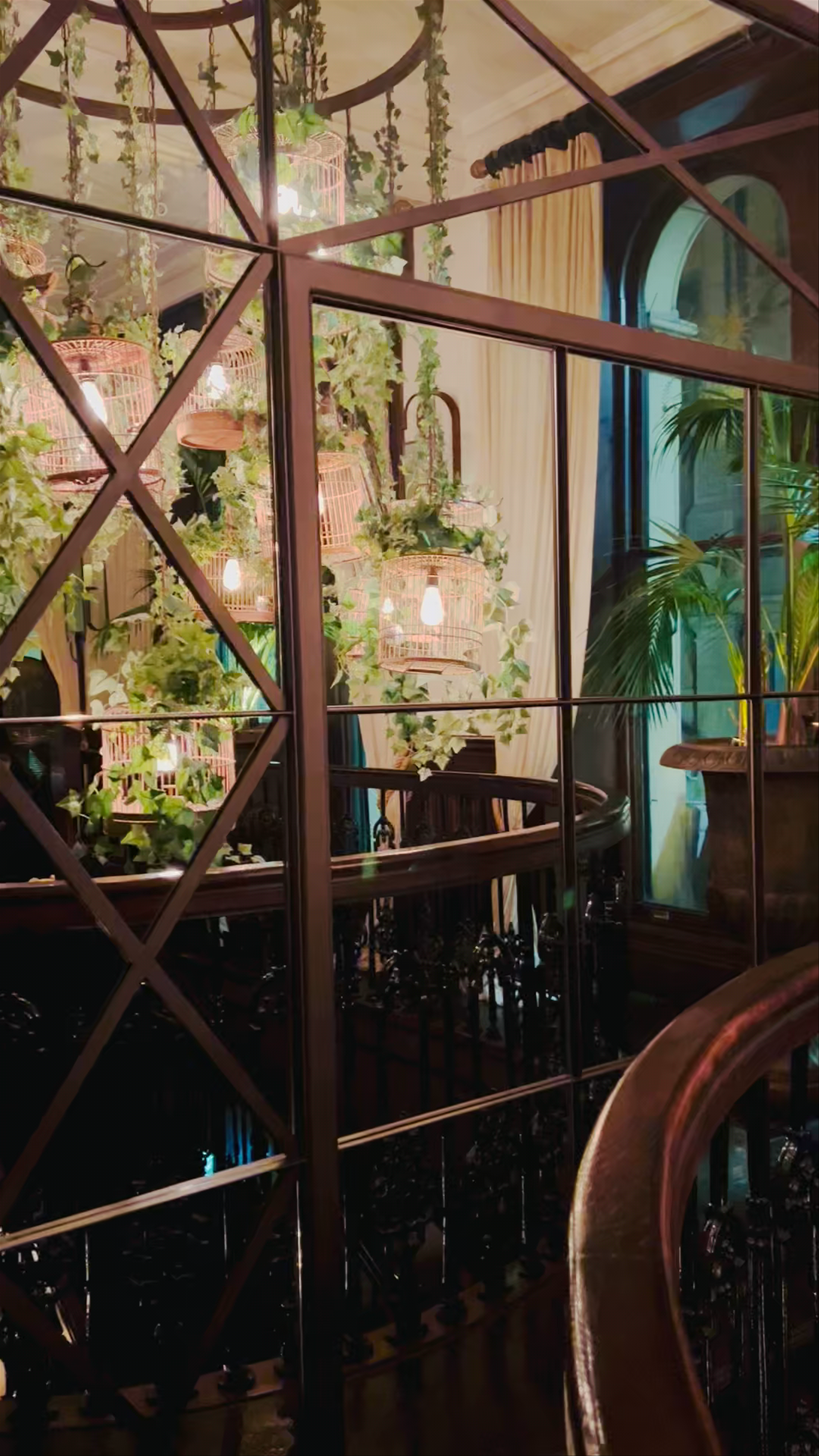 Grand Pacific Manchester: Lush, Botanical Bar Elegance
