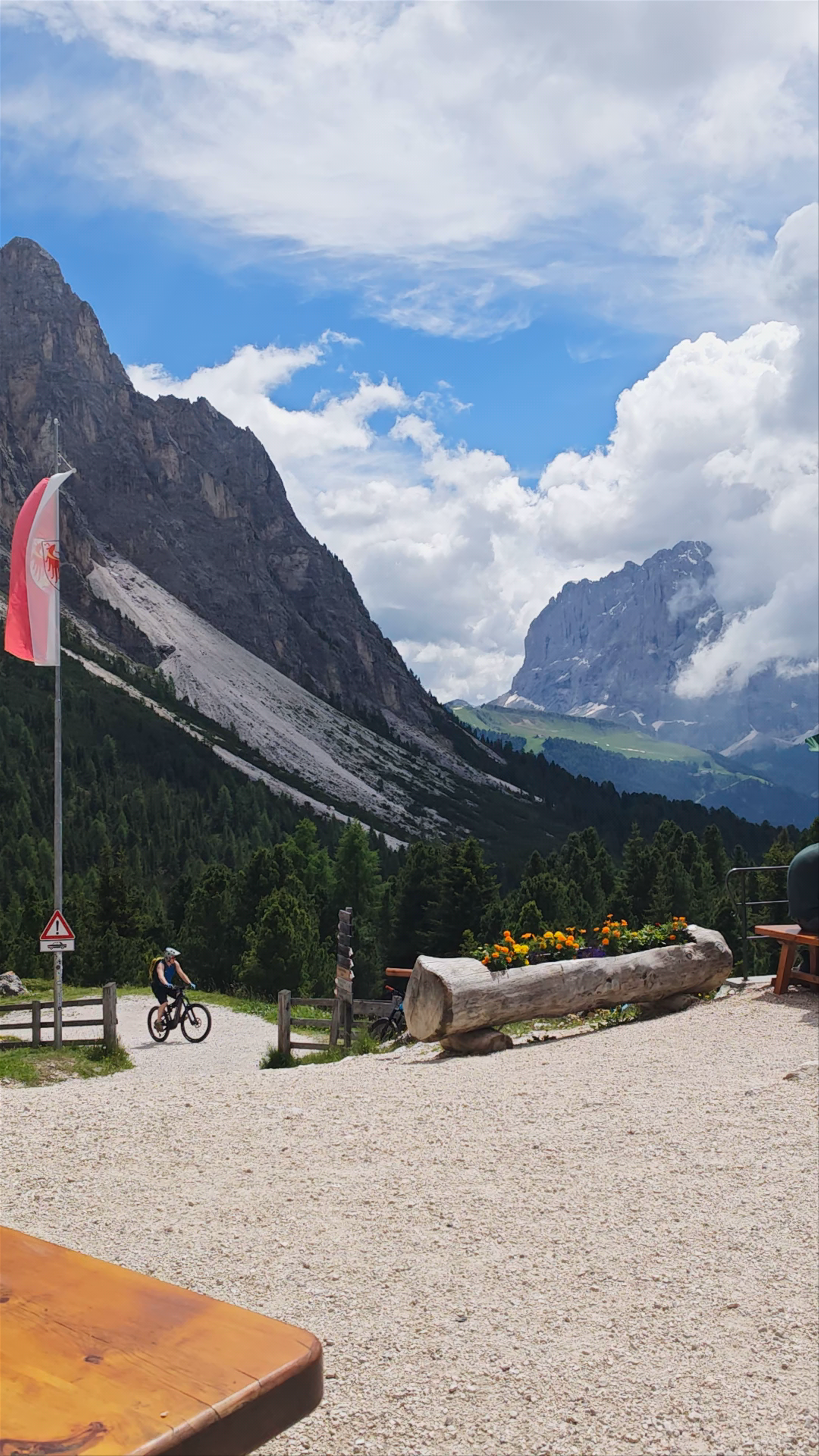 Rifugio Firenze - Regensburgerhütte - Utia de Ncisles
