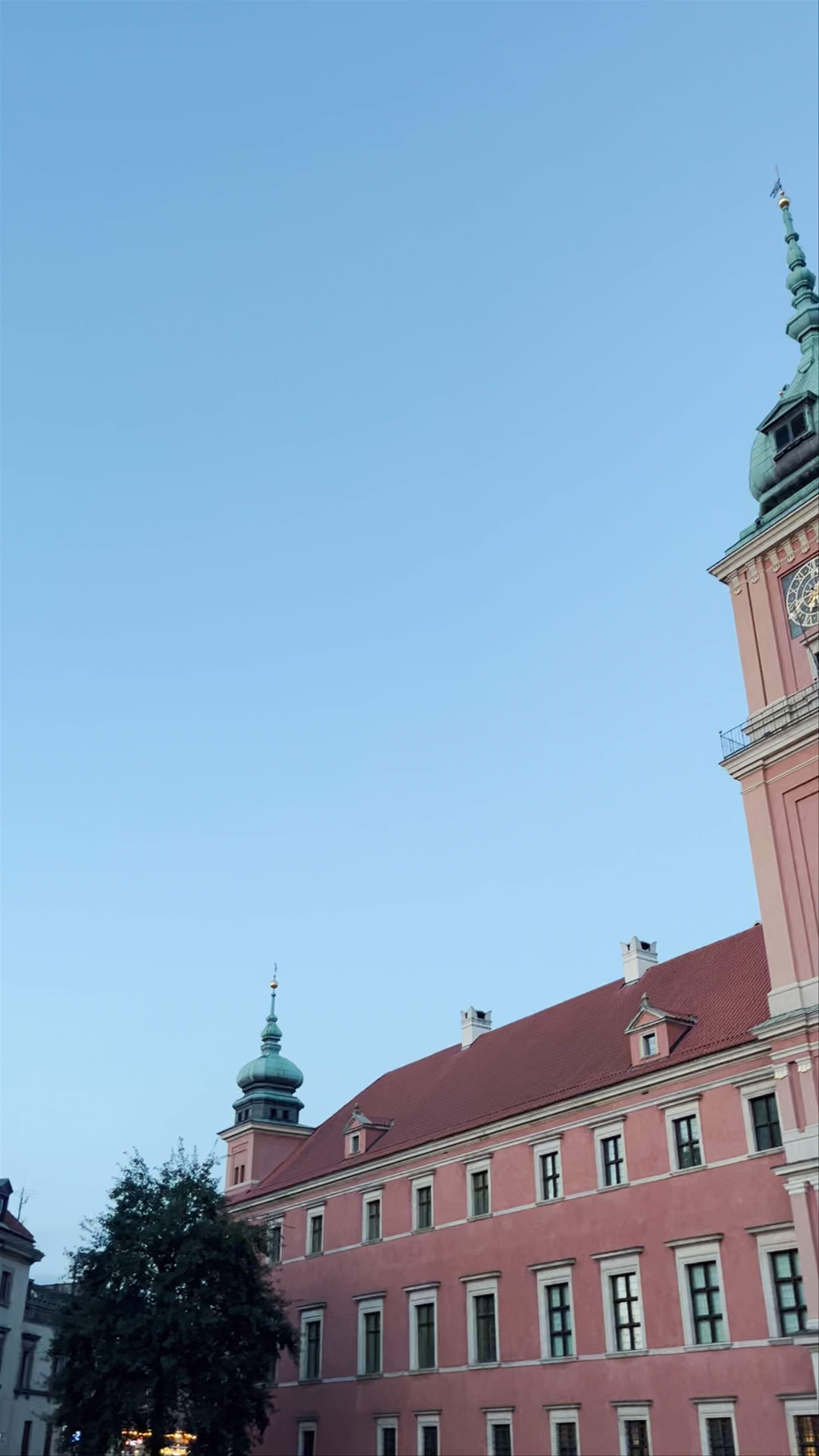 The Royal Castle in Warsaw: Historic Majesty at Plac Zamkowy