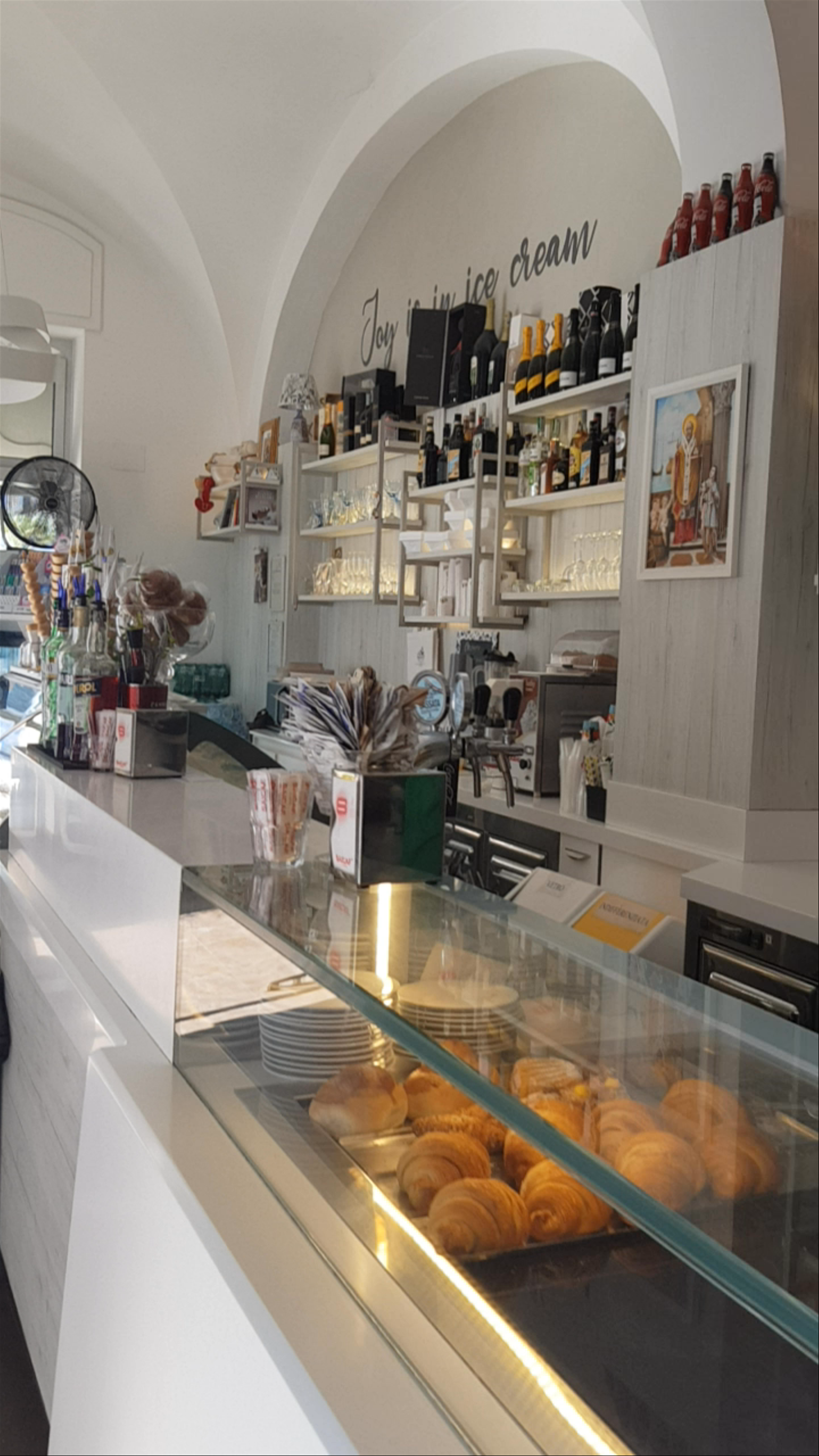 Re Vittorio - Authentic Italian Gelateria Experience in Bari
