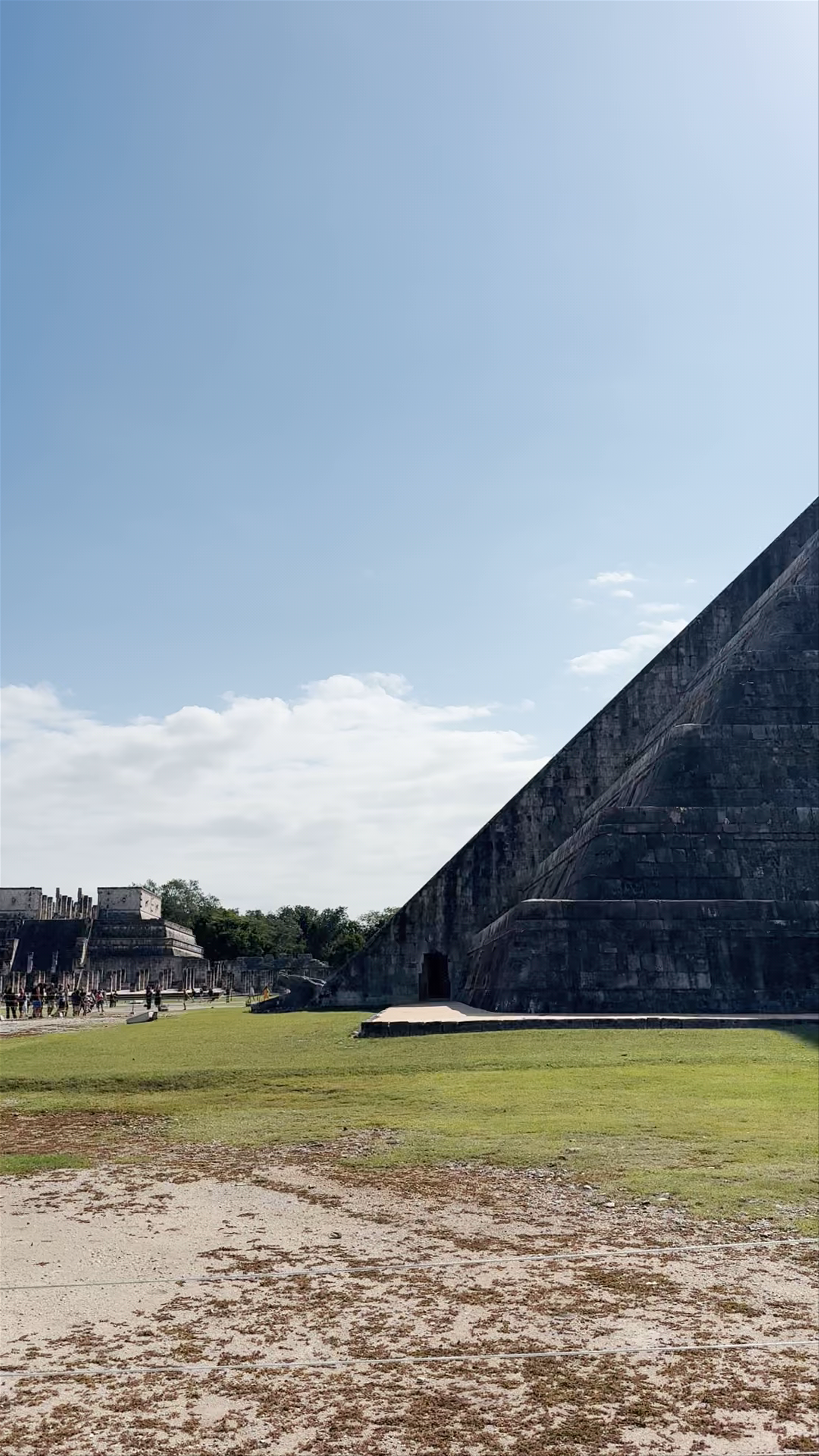 El Castillo: Majestic Mayan Pyramid at Chichén Itzá