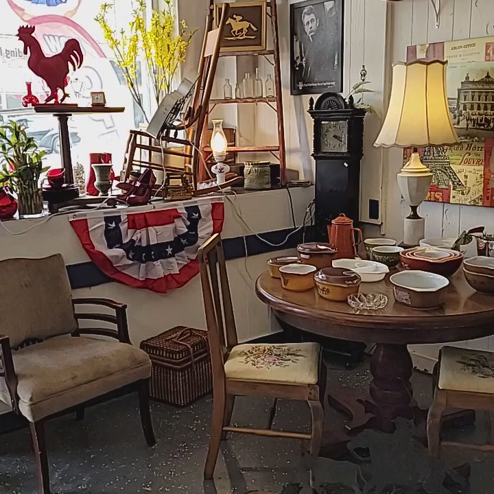 Blue Bird Antiques - Fun place! - Thrift Stores Near Me - Henryetta, Oklahoma